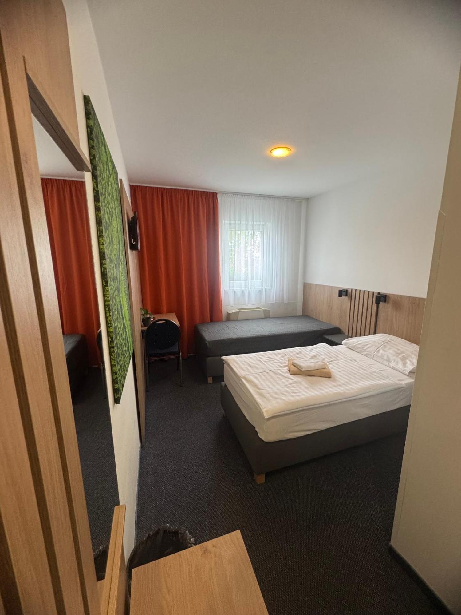 Hotel Remy Bratislava Extérieur photo
