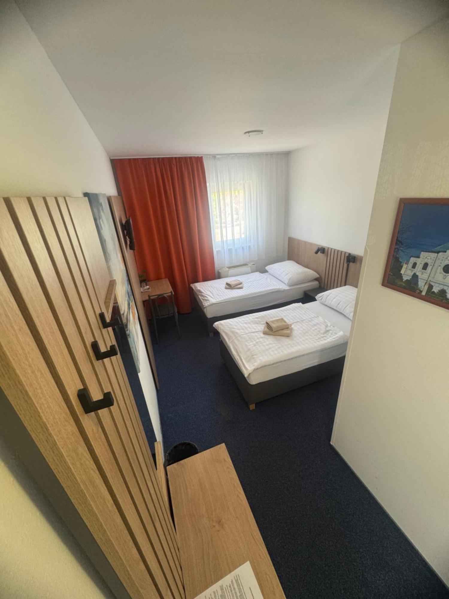 Hotel Remy Bratislava Extérieur photo