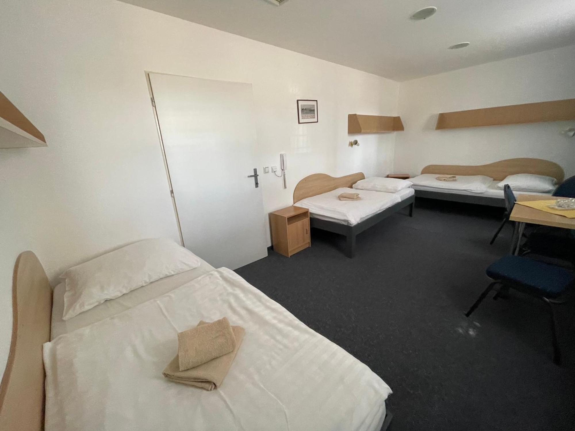 Hotel Remy Bratislava Extérieur photo