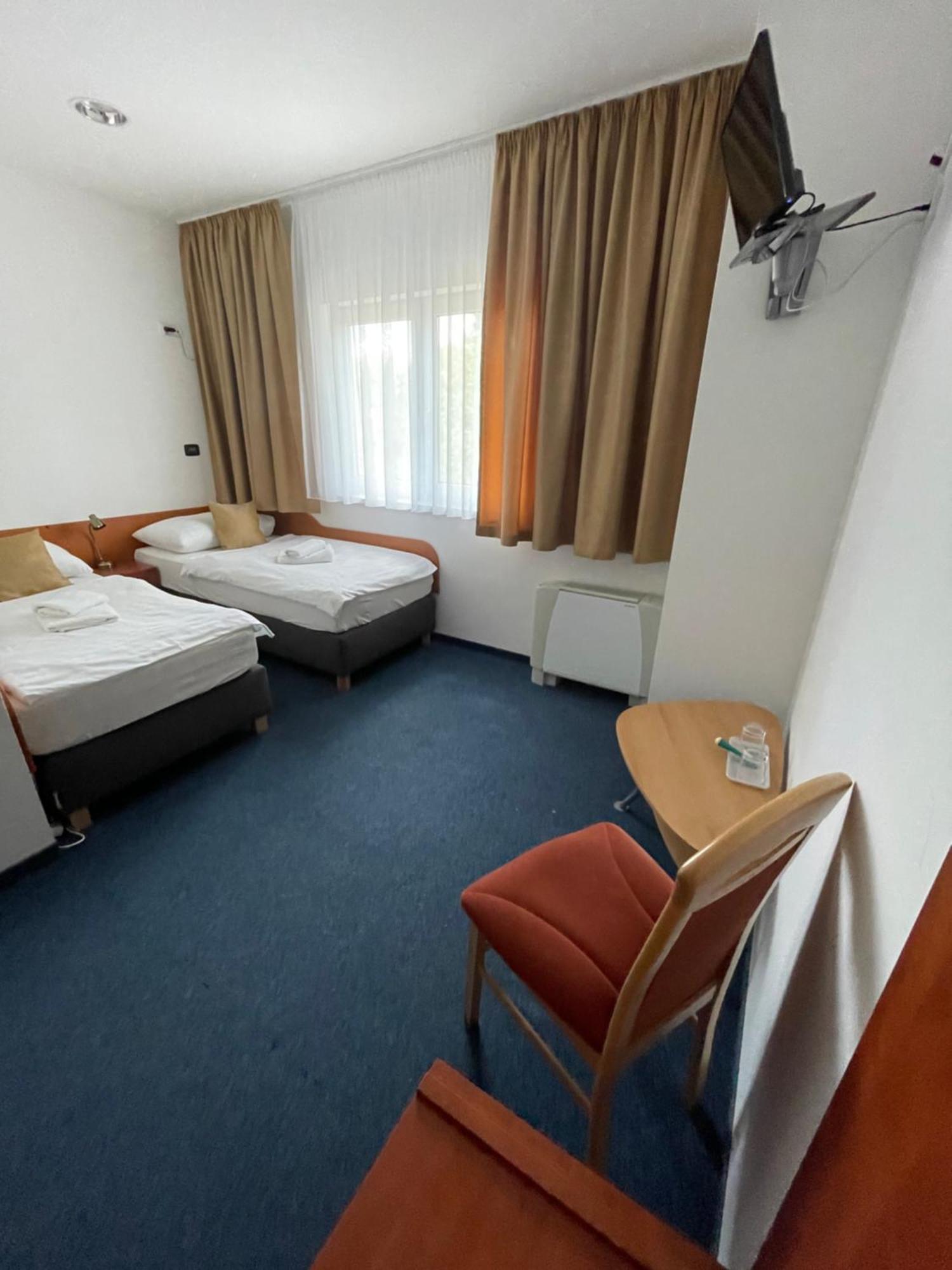 Hotel Remy Bratislava Extérieur photo