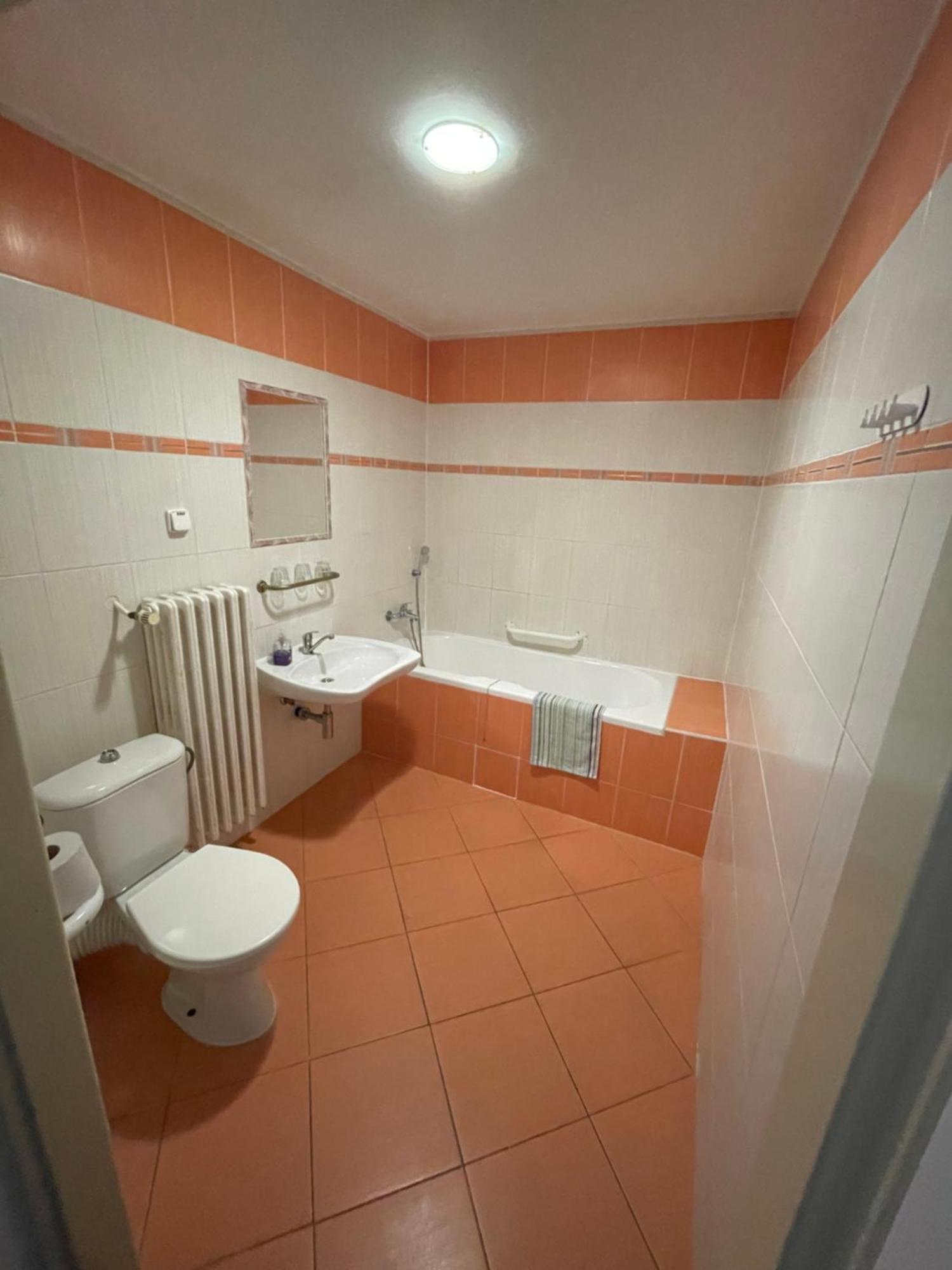 Hotel Remy Bratislava Extérieur photo