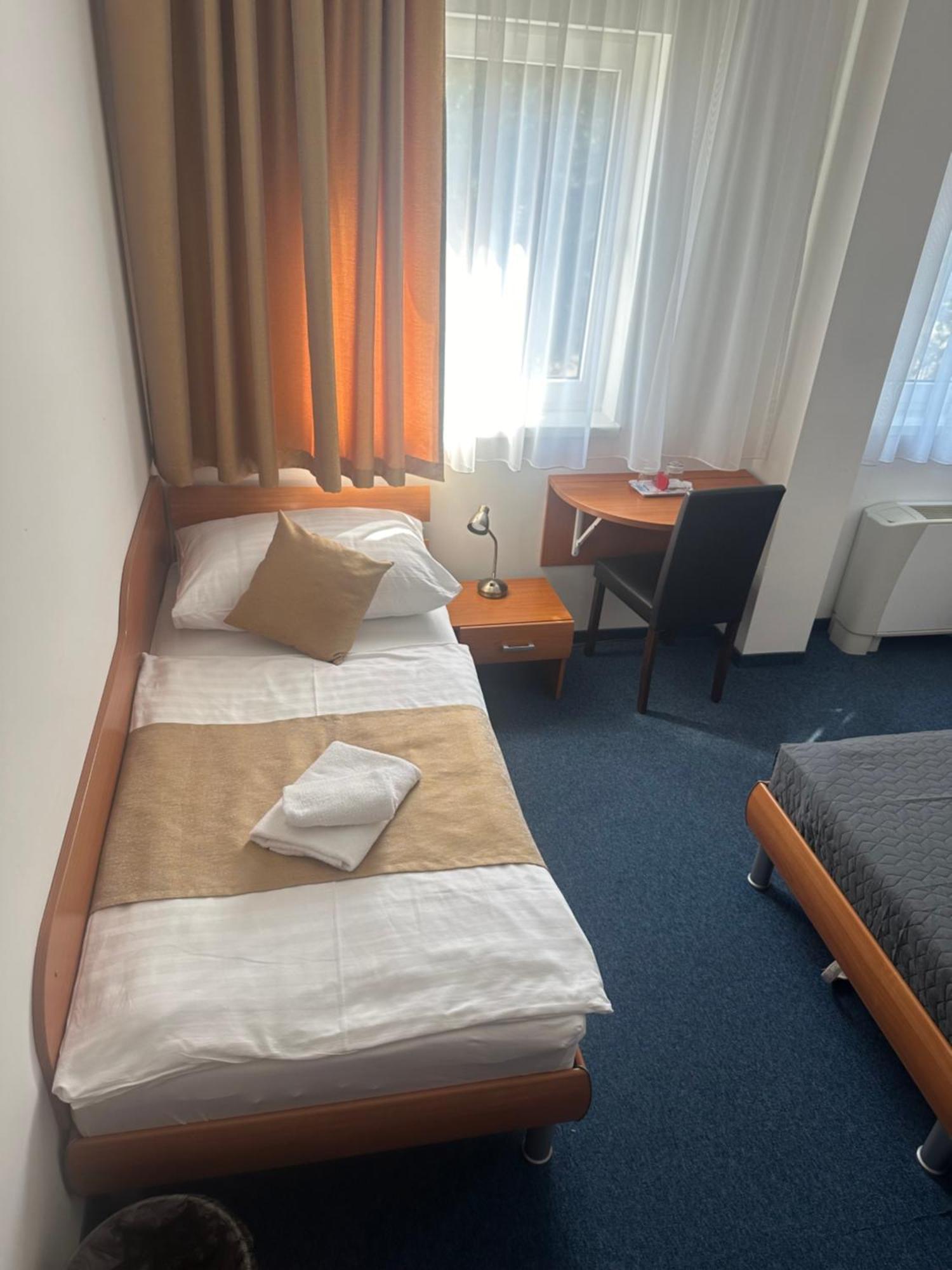Hotel Remy Bratislava Extérieur photo