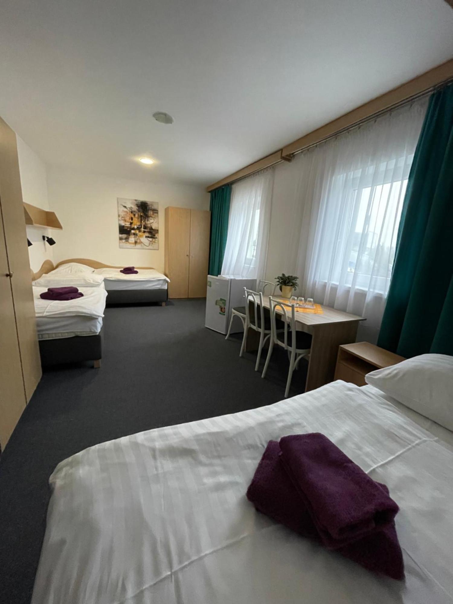 Hotel Remy Bratislava Extérieur photo